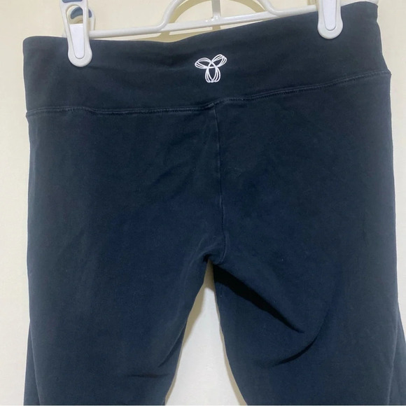 Women’s  TNA Brand Casual Soft Black Leggings With Logo on the Back Size Small - Picture 13 of 14